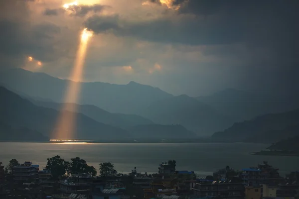 Rayo de sol del cielo . —  Fotos de Stock