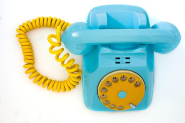 Göksel ve sarı geleneksel telefon