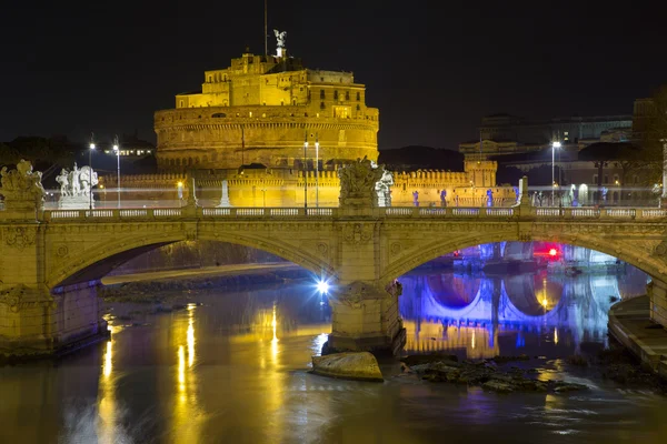 Castel sant'angelo by night — Stock Photo, Image