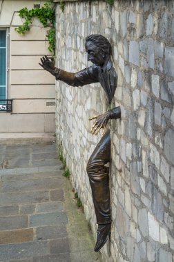 Paris sokaklar boyunca sayısı