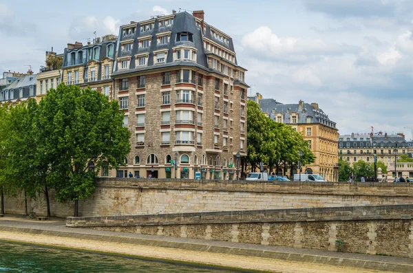 Vedute lungo le strade di Parigi — Foto Stock