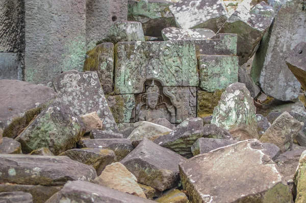 Kamboçyalı Tapınağı sahneleri 9