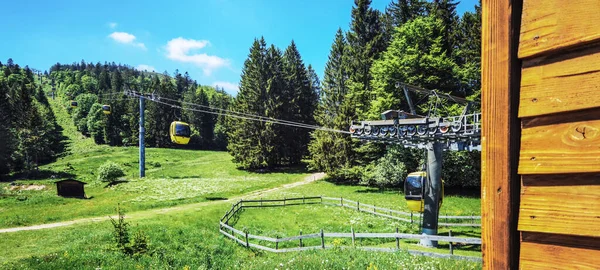 Wonderful View Cable Car Belchen Hill Mountain Surrounded Green Fresh — Stockfoto