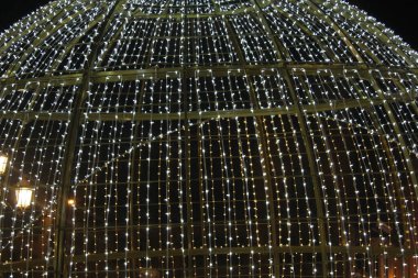 Dekorasyon ışıkları güzelmiş.