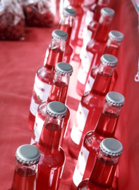 Çeşitli soda şişeleri closeup 