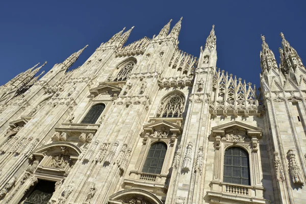 Detaljer för Milanos katedral spiror — Stockfoto