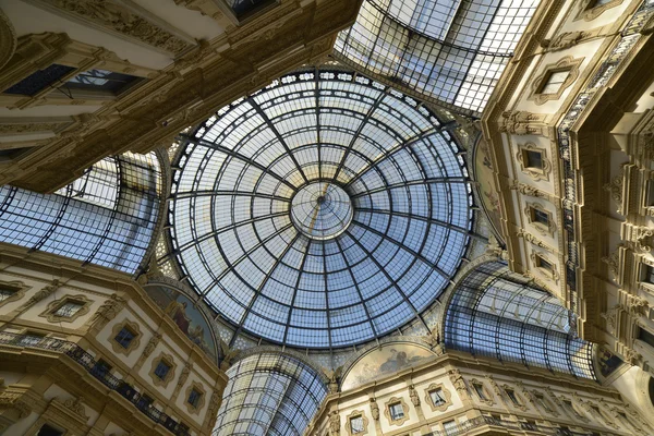 Galleria Vittorio Emanuele en Milán — Foto de Stock