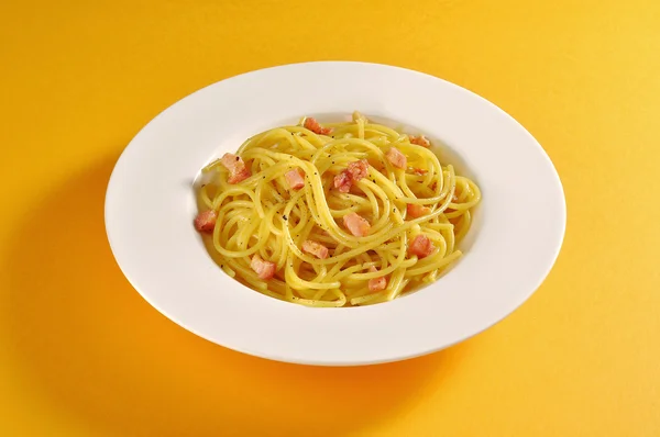 Płyta spaghetti Carbonara — Zdjęcie stockowe