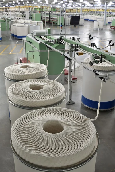 Fabriek katoen draaiende machine — Stockfoto