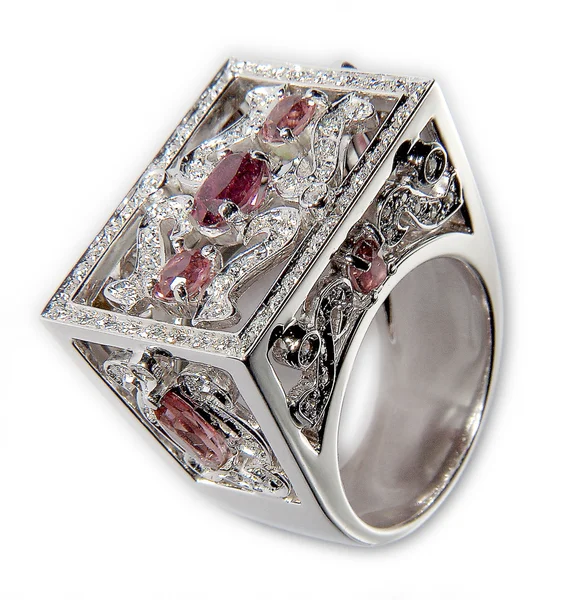 Anel com diamantes e rubis — Fotografia de Stock