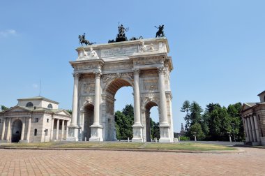 Milan - Arch barış