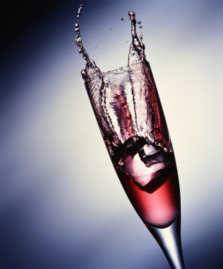 Bir bardak buz Splash