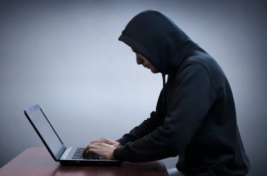 bilgisayardan veri çalmak hacker 
