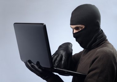 veri--dan bir laptop çalmak