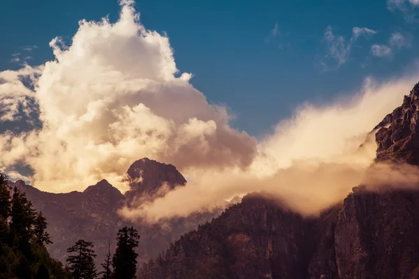 Mountains and clouds at Annapurnas circuit, Himalaya, Nepal