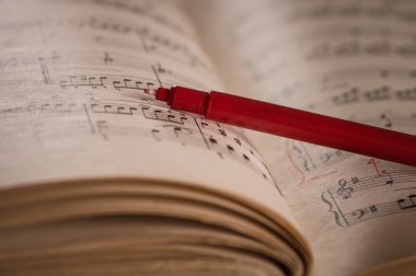 Piyano klasik müzik puanı ve notu kapat