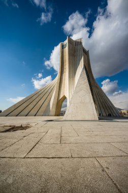 Tahran, İran'ın Azadi Kulesi