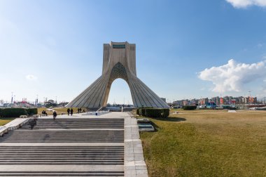 Tahran, İran'ın Azadi Kulesi
