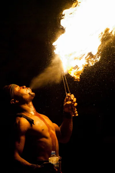 Fire eater — Stock Photo, Image