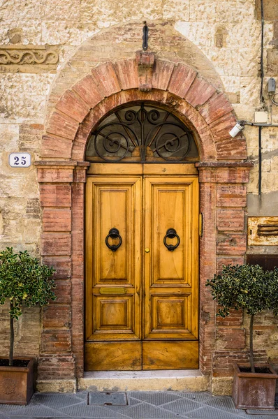 Puerta en Toscana —  Fotos de Stock