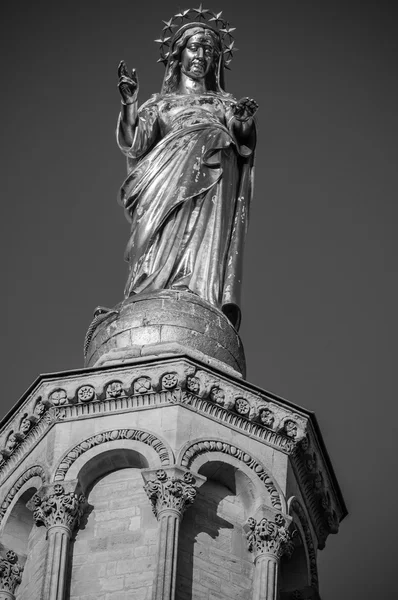 圣母玛利亚的雕像。法国阿维尼翁 — 图库照片