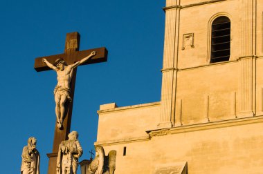 İsa heykeli. Avignon, Fransa