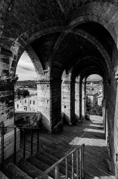 Alte Passage in gubbio, italien — Stockfoto