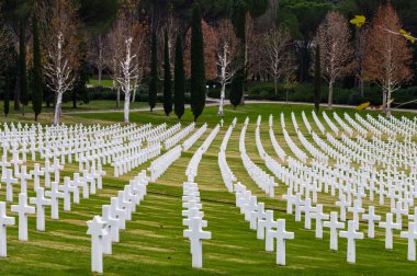 Amerikan İkinci Dünya Savaşı mezarlığı