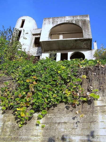 Edifício abandonado — Fotografia de Stock