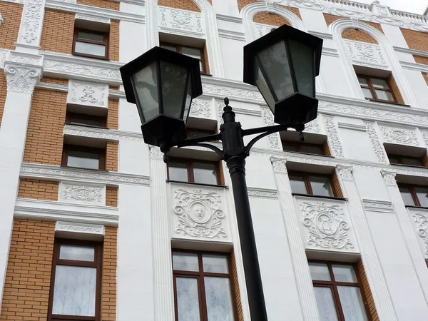 Straat lamp, de weergave van onderen — Stockfoto