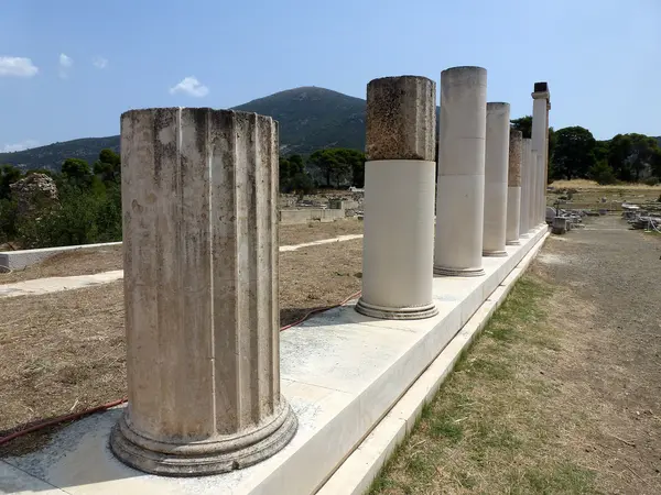 Los restos de la antigua grandeza de la antigua civilización griega — Foto de Stock