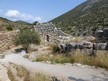 Antik Yunan savunma duvar kalıntıları