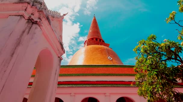 Phra Pathom Pagoda in de provincie Sam Phran Thailand — Stockvideo