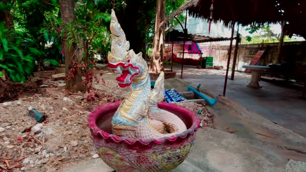 Serpiente Dragón en el Templo del Dragón Wat Samphran, provincia de Sam Phran Tailandia — Vídeos de Stock