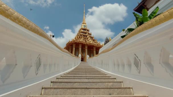 Wat Phra Phutthabat Temple no distrito de Phra Phutthabat, Saraburi, Tailândia — Vídeo de Stock