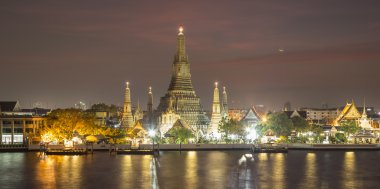 WAT arun, gece