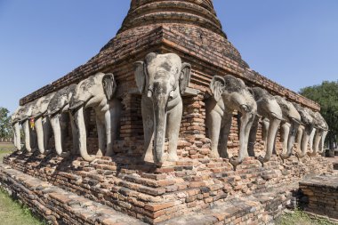 Reconstucted fil Chedi Wat Sorasak