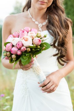 ellerde nazik gelin buketi