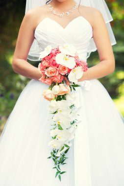 ellerde nazik gelin buketi