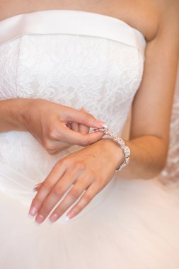 Gelinin el Bileziğinde