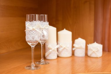 Düğün gözlük ve mumlar