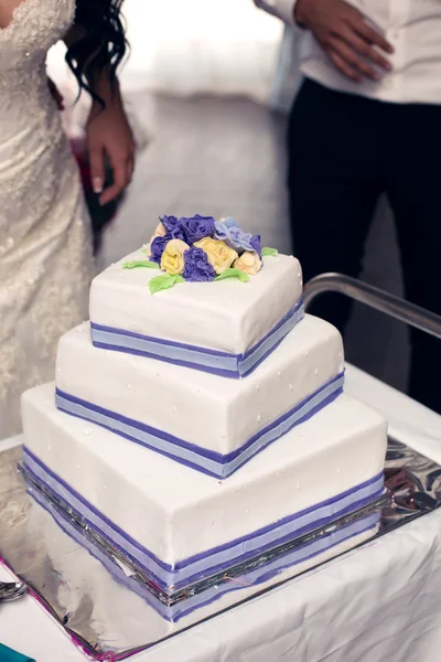 Tarta de boda blanca — Foto de Stock