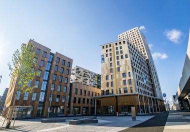 Viyana Avusturya 16 Ağustos 2020, yeni bölge Seestadt Aspern 'deki Hoho ahşap apartman kulesi güzel çevre dostu binalar