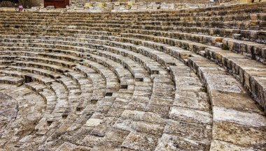 Kourion 'daki stadyum koltukları