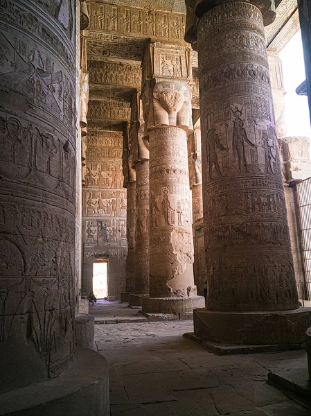 Colonnes Temple Avec Hiéroglyphes Inscription — Photo