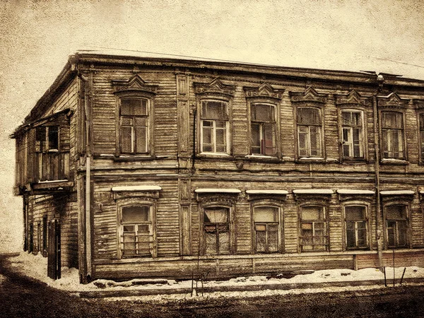 Altes zweistöckiges Haus, Jahrgang. — Stockfoto