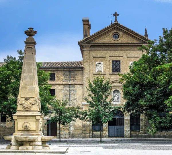 Starożytny Kościół. Navarra, Pampeluna, Hiszpania — Zdjęcie stockowe