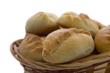 Geleneksel Rus pies sepet. Beyaz izole.