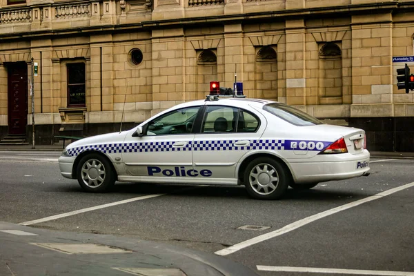 Coche Policía Australiano Azul Blanco Melbourne City 2004 Fotos de stock libres de derechos