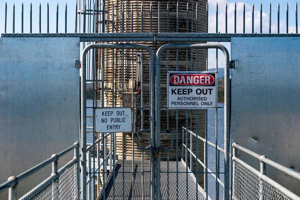 Danger Keep Out Sign Gate Lake — Stock Photo, Image